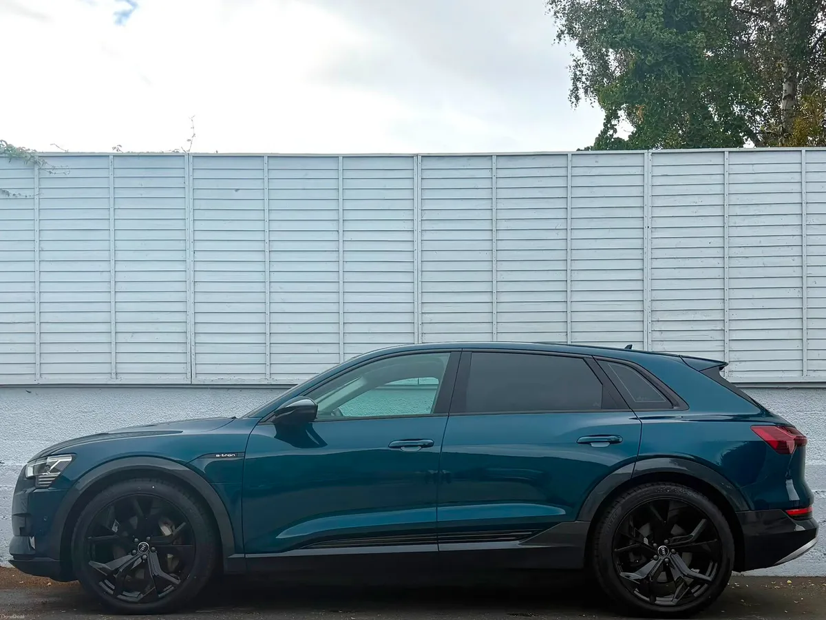Audi e-tron 2022 TECHNIK 50 QUATTRO / 96% BATTERY - Image 5