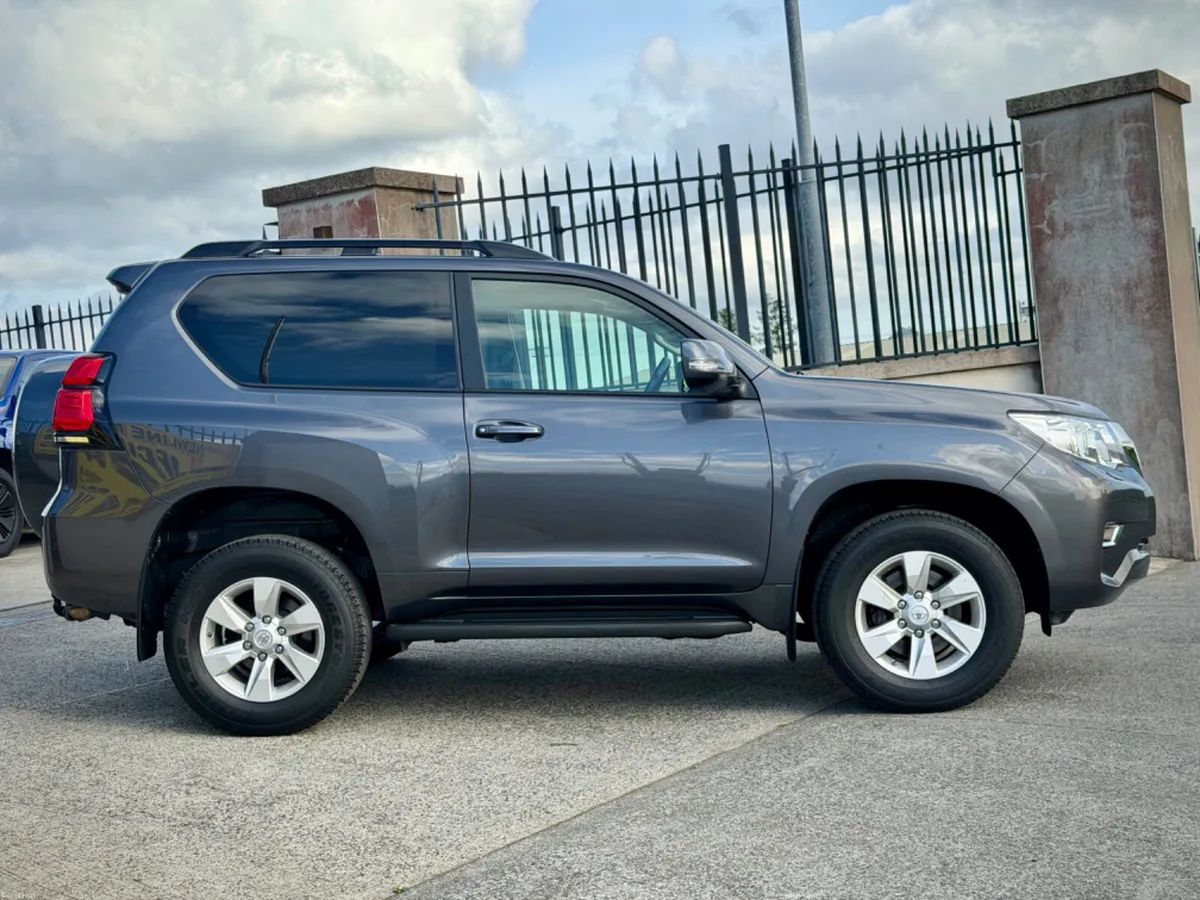 2024 Toyota Land Cruiser SWB!! 43KM!! LAST SWB!! - Image 6