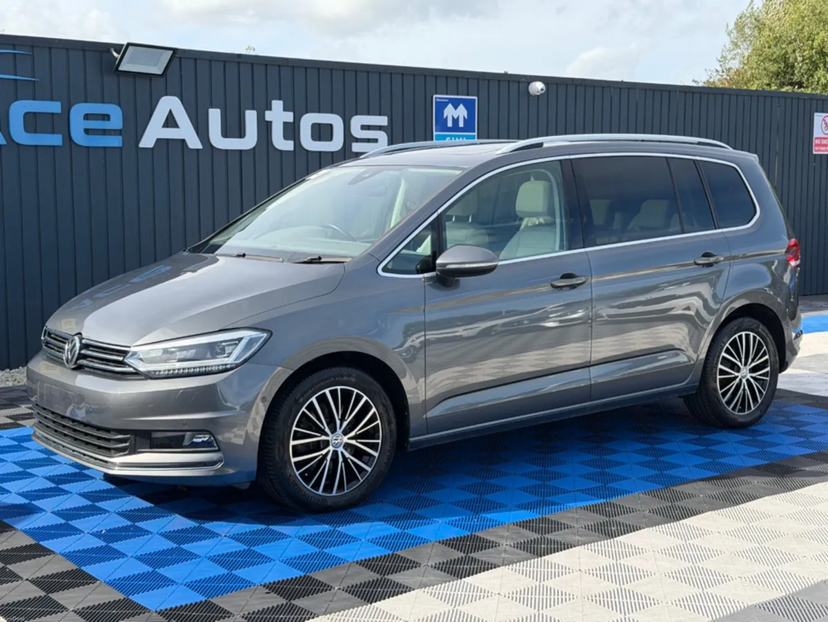 Volkswagen Touran HIGHLINE PREMIUM - 2.0L DIESEL - - Image 3