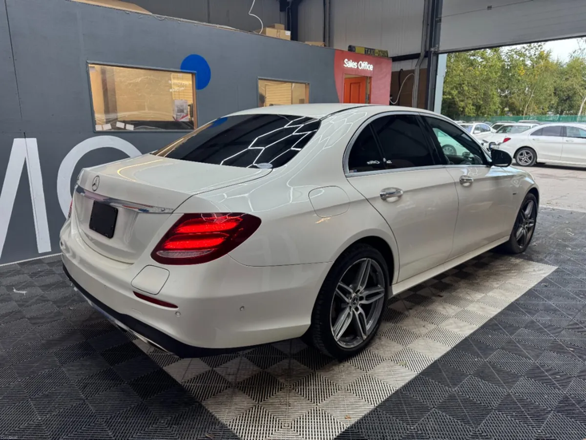 Mercedes-Benz E-Class 2017 MERCEDES-BENZ E350E AVA - Image 3