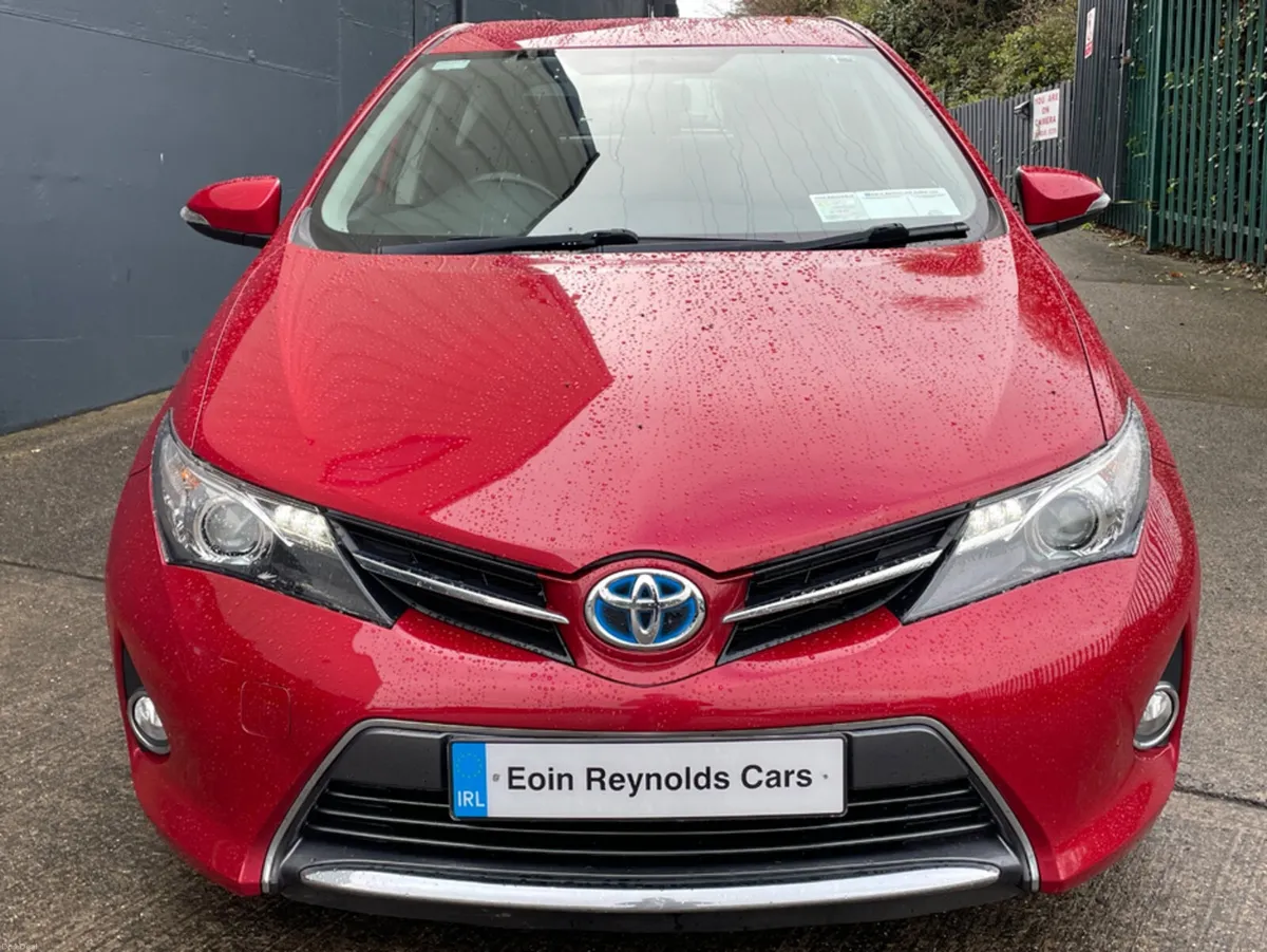 Toyota Auris 1.8 VVTI ICON E-CVT 5DR AUTO - Image 2