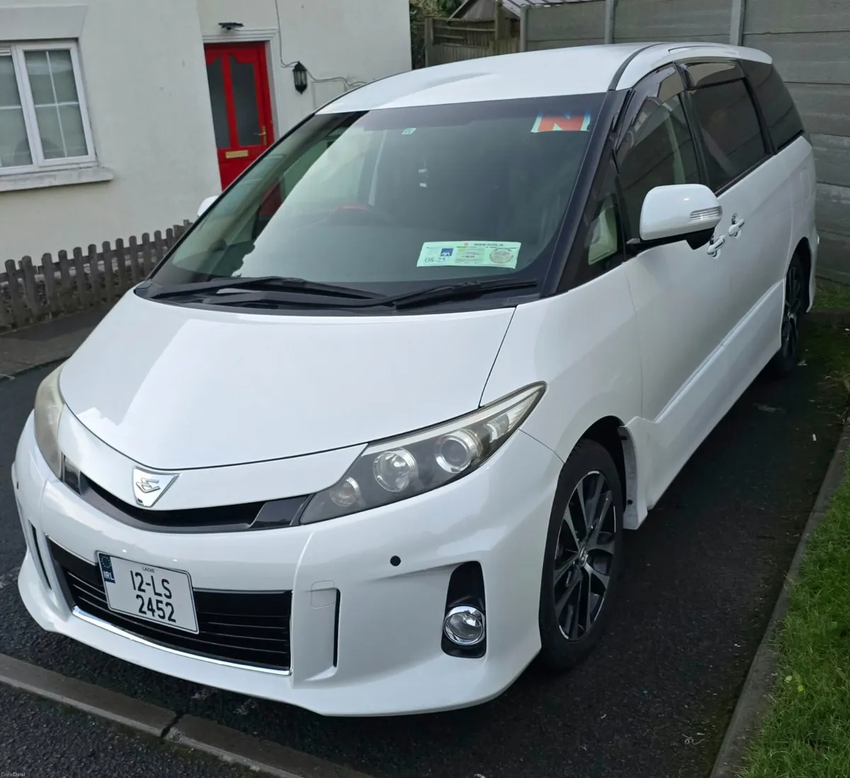 Toyota Estima 2012 - Image 1