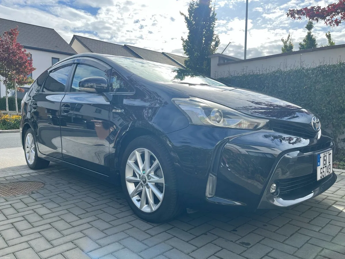 2015 Toyota Prius Alpha (petrol hybrid 7 seater) - Image 2