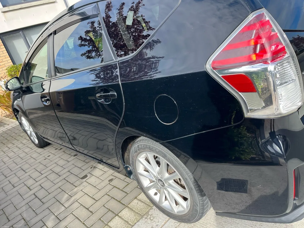 2015 Toyota Prius Alpha (petrol hybrid 7 seater) - Image 4