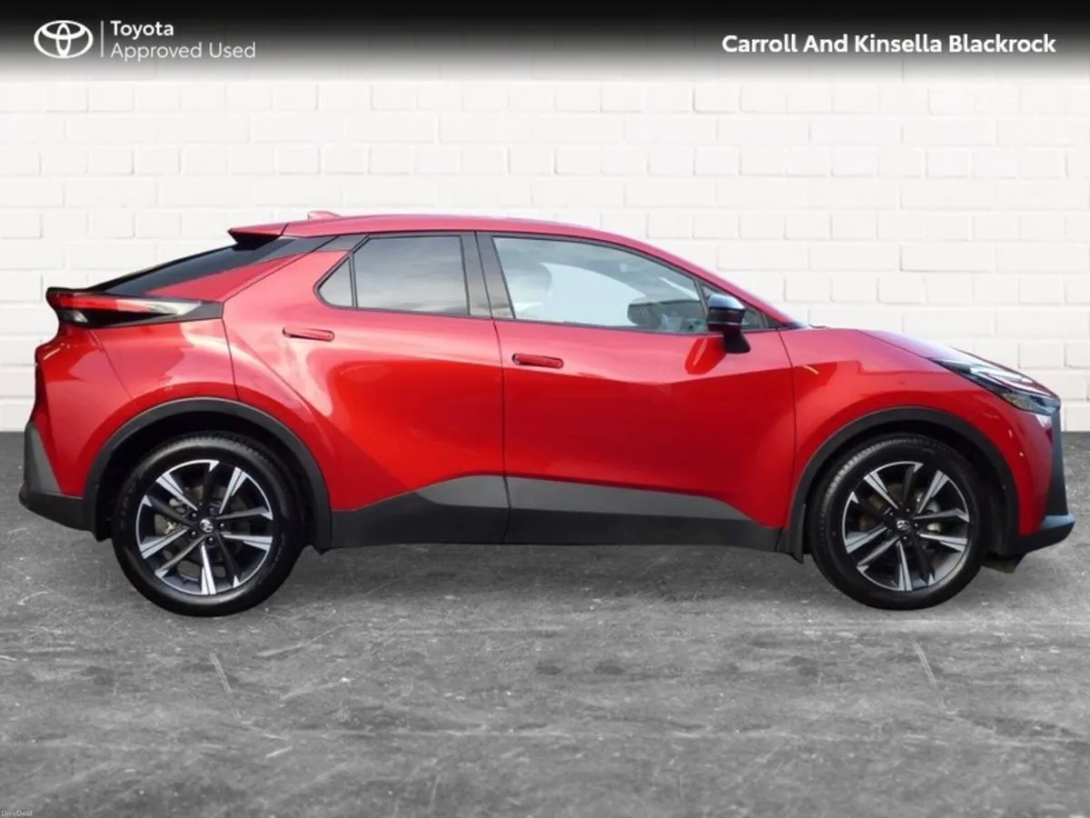 Toyota C-HR Hybrid Sport - Image 3