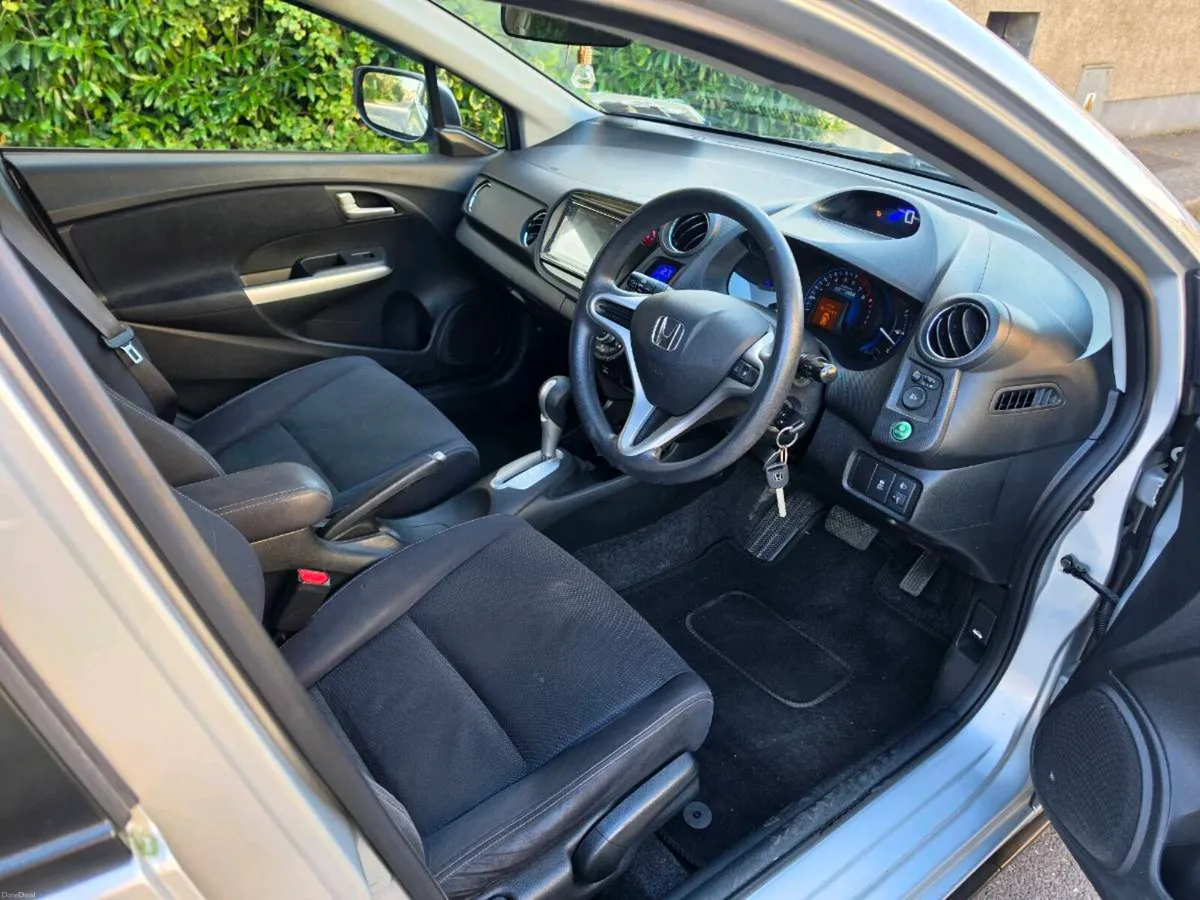 142 Honda Insight 1.3 Petrol/Hybrid , Automatic - Image 5