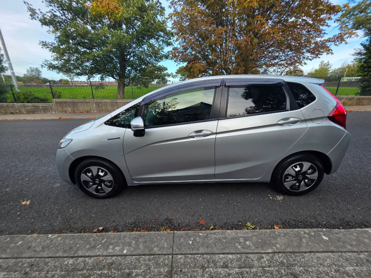 Honda Fit Daa-gp5 Hybrid 5DR Auto - Image 6