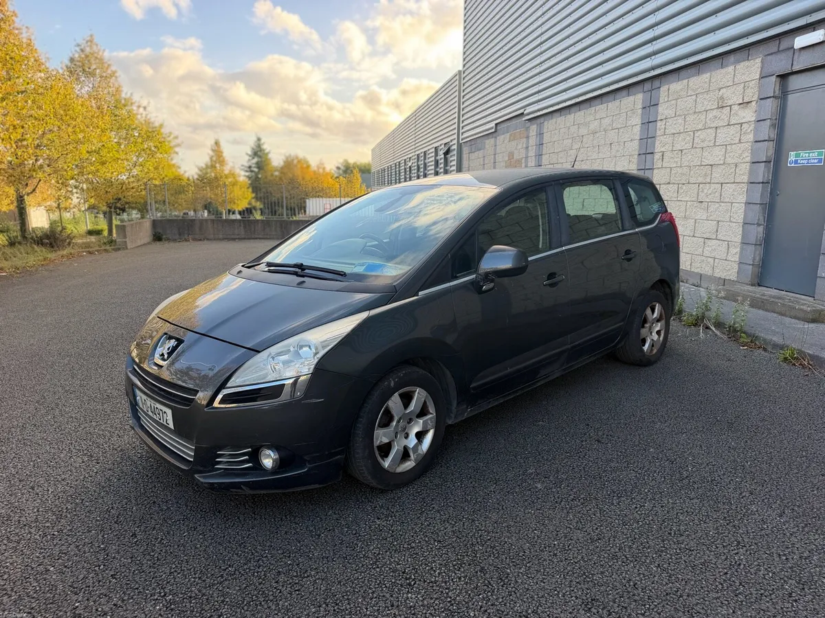 Peugeot 5008 low mileage - Image 3