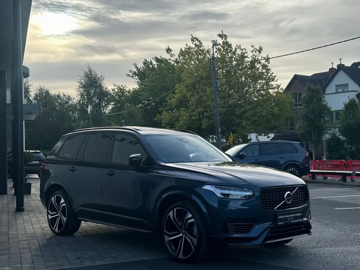 Volvo XC90 XC90 T8 Ultimate Dark Recharge AWD PHEV - Image 3