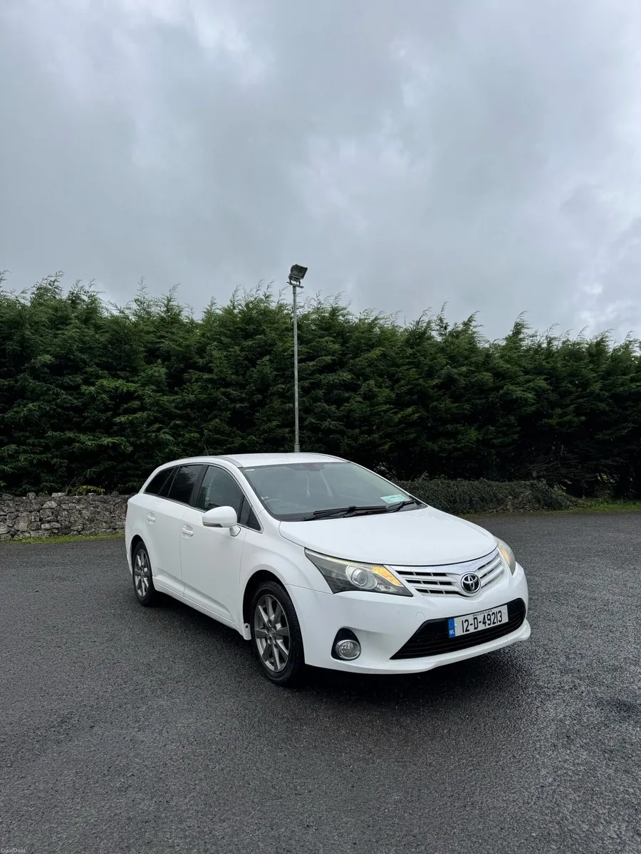 2012 Avensis Estate - Image 1