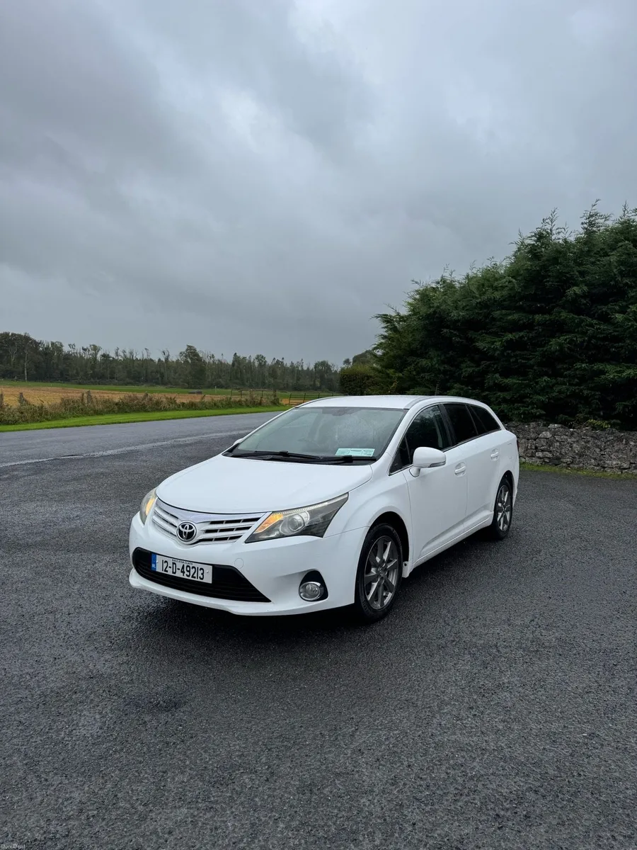 2012 Avensis Estate - Image 4