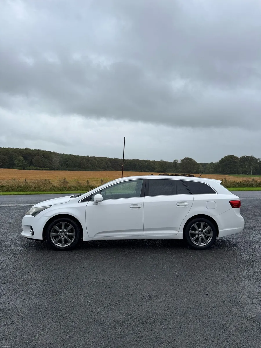 2012 Avensis Estate - Image 5