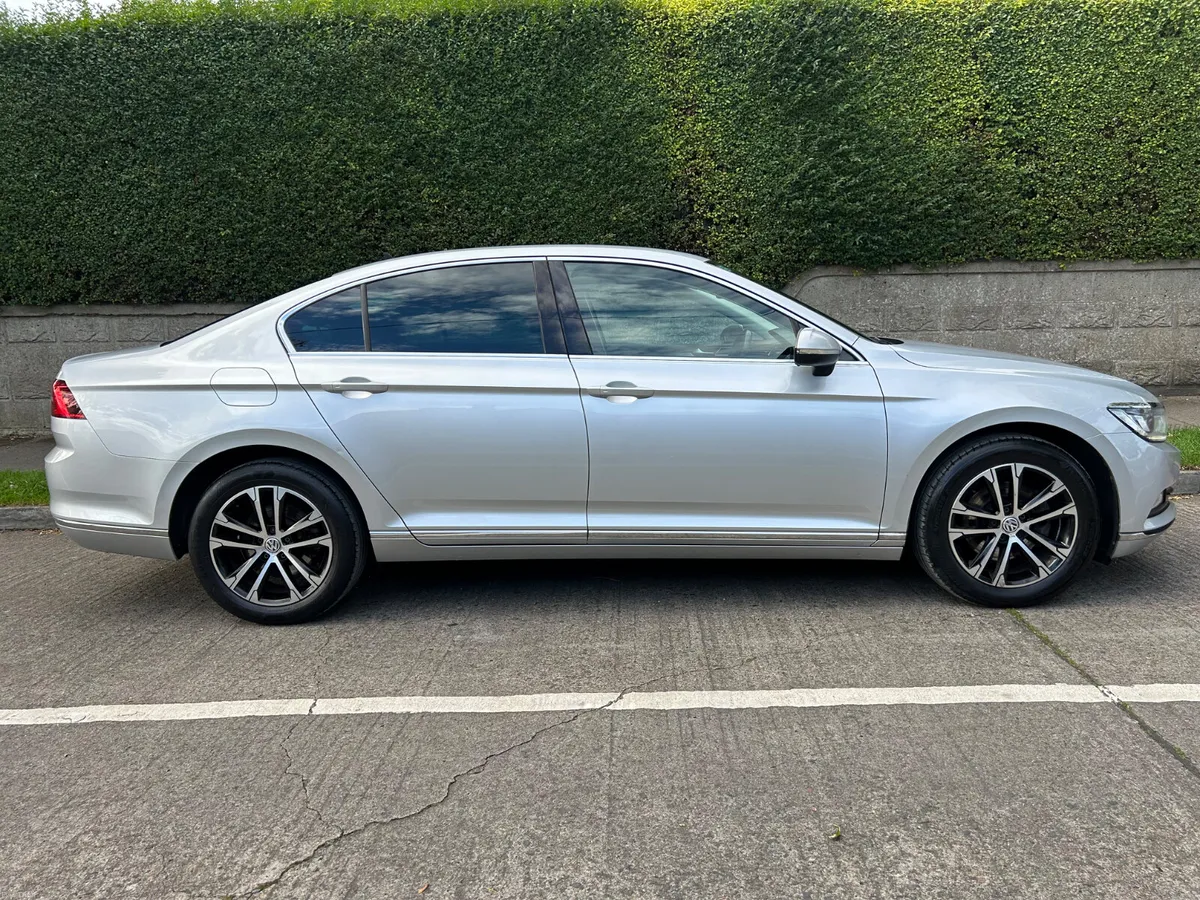 2017 VOLKSWAGEN PASSAT HIGHLINE PARKING CAMERA - Image 4