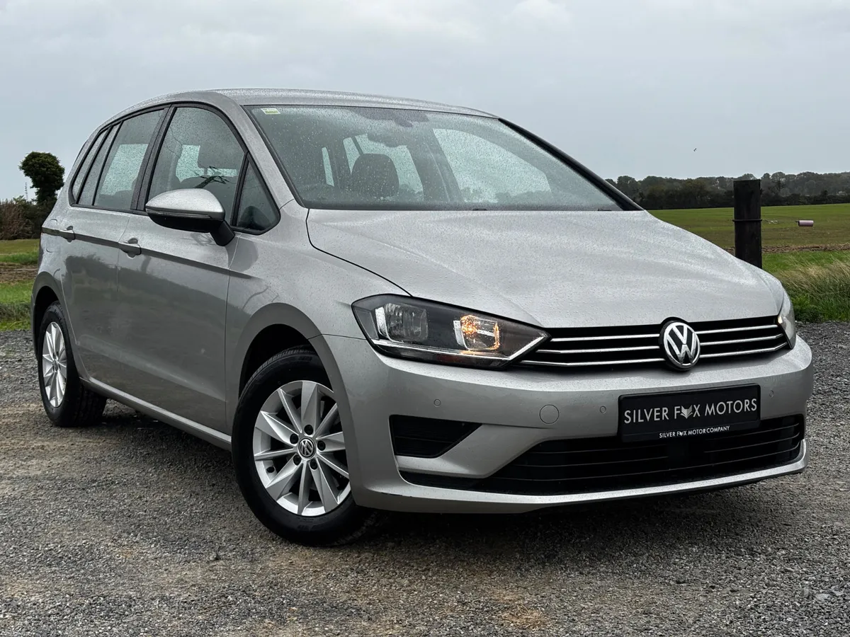 VW Golf Sportsvan / automatic / only 73km - Image 1