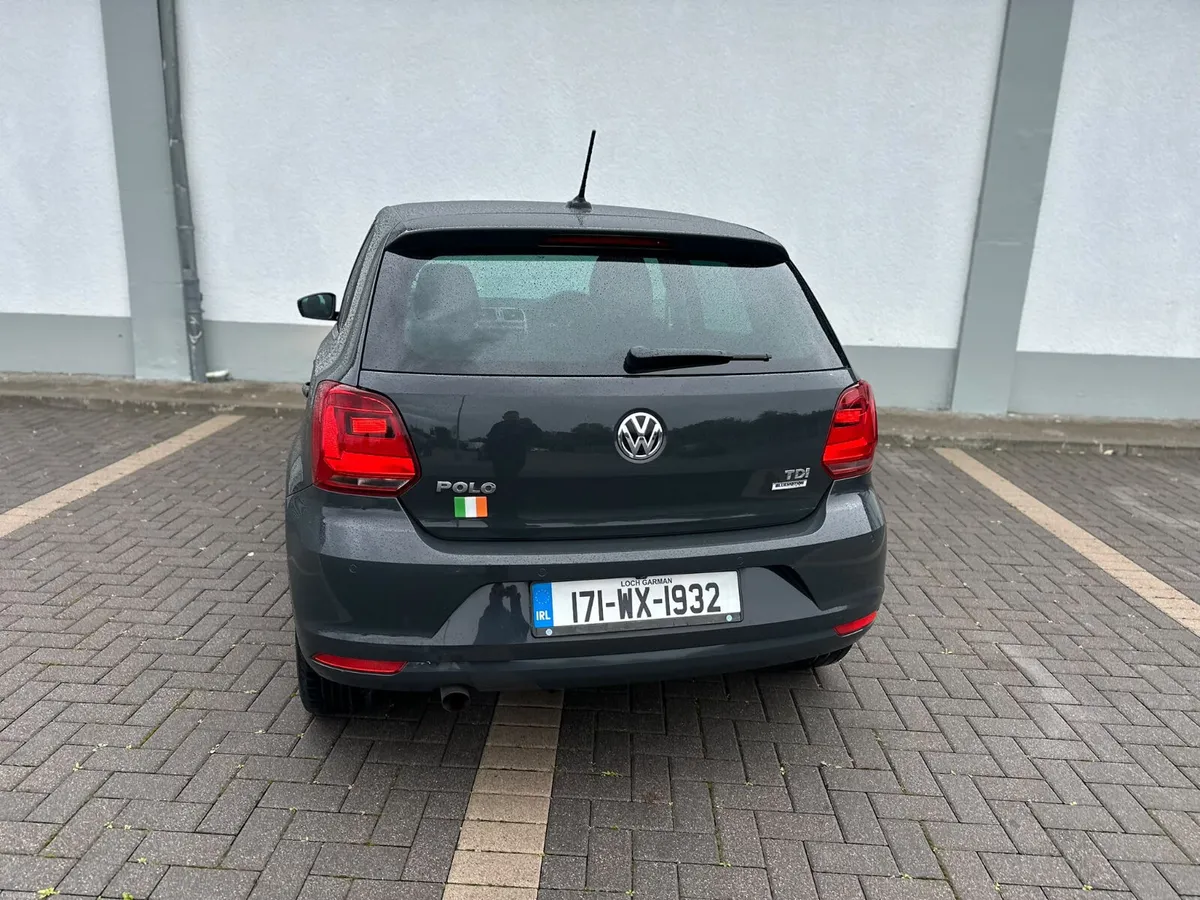 Volkswagen Polo 2017 automatic  nct3/27 - Image 3