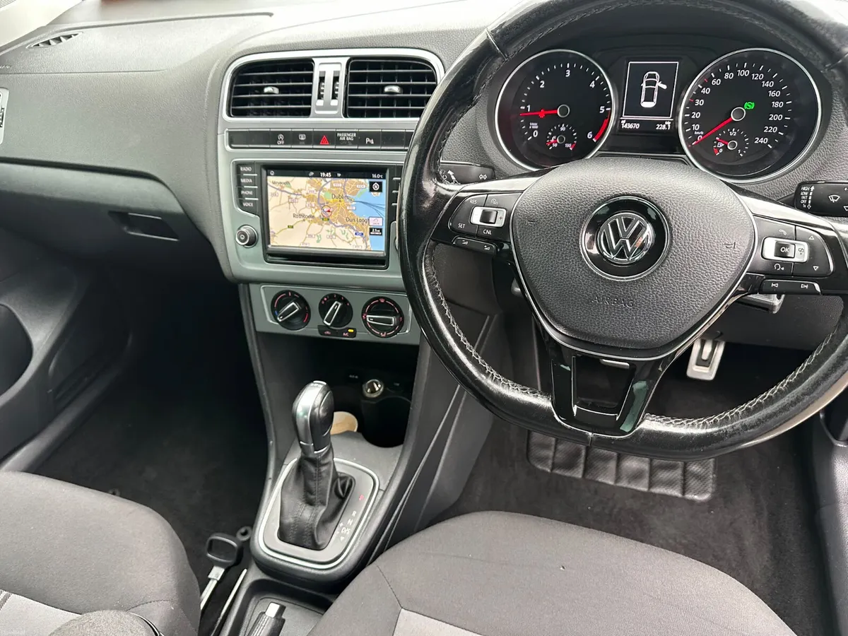 Volkswagen Polo 2017 automatic  nct3/27 - Image 6