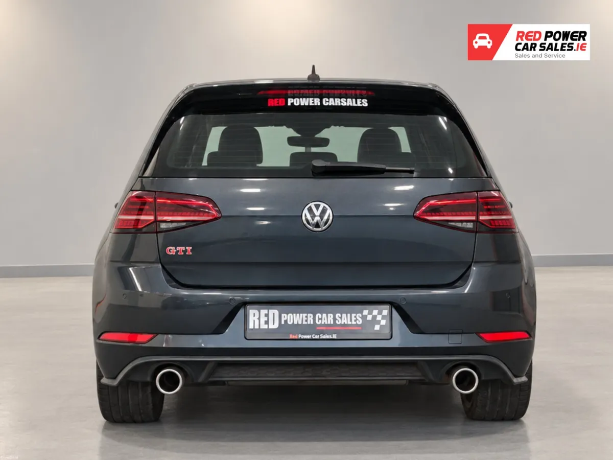 2017 Volkswagen Golf GTI - Image 4