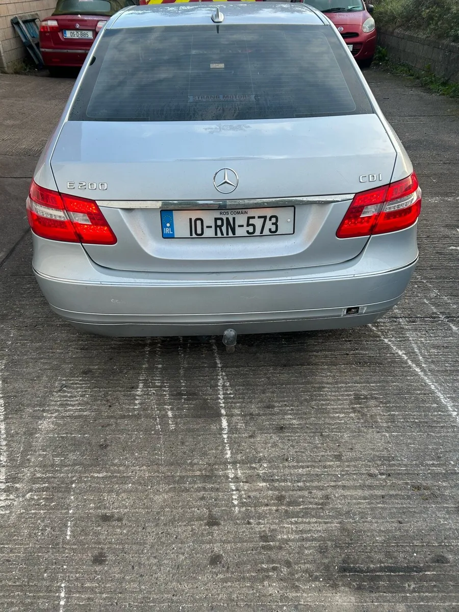 2010 MERCEDES E 200 CDI AVANT GARDE AUTO - Image 4
