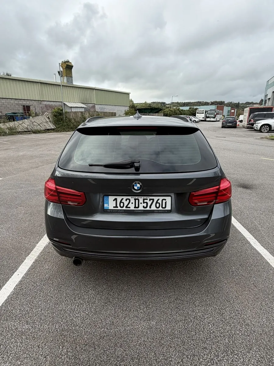BMW 3-Series 2016 - Image 2