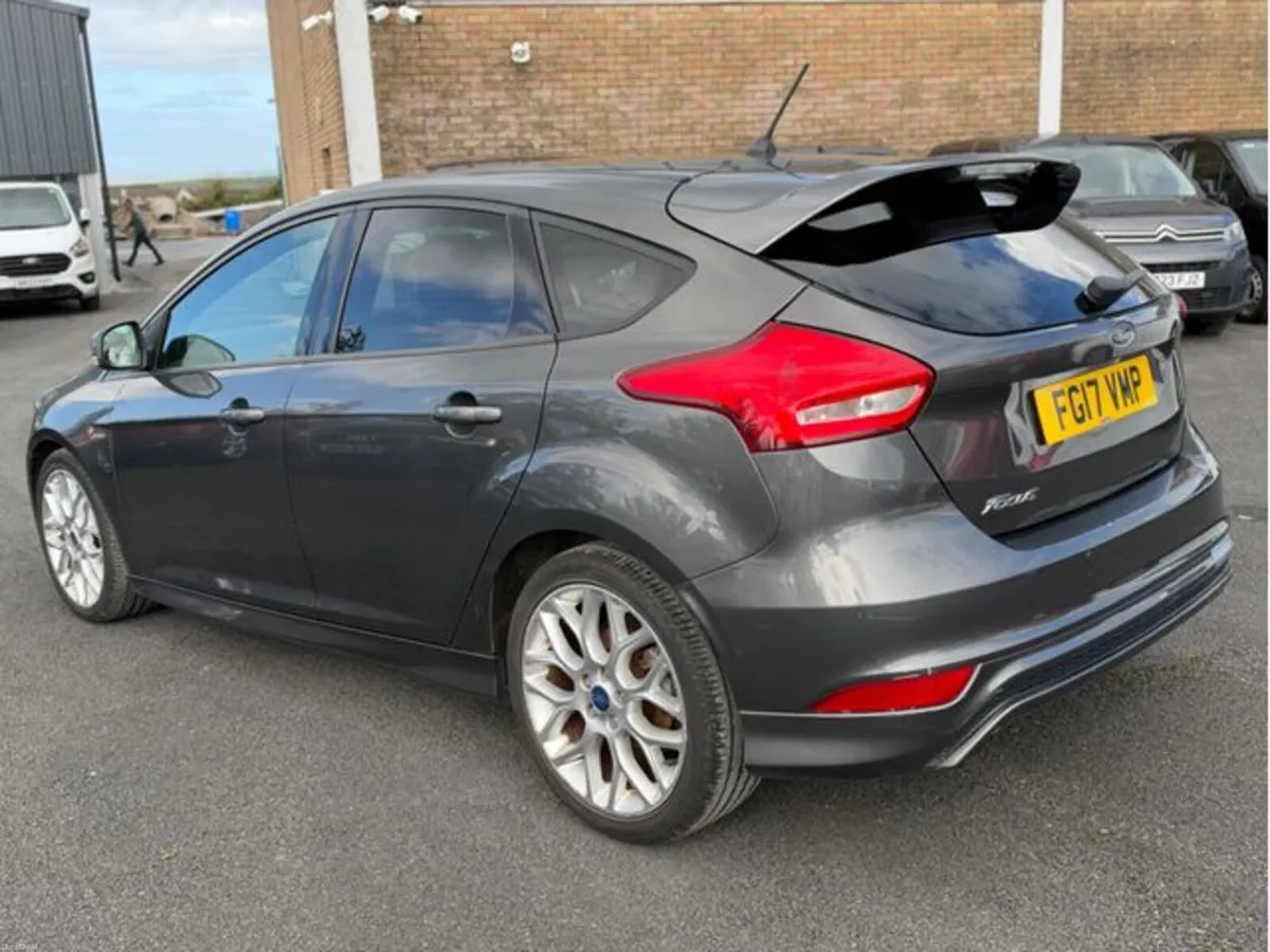 Ford Focus ST-LINE TDCI - Image 4