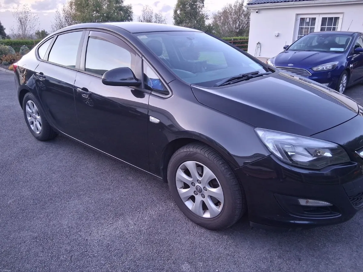 Opel Astra J 2015 - Image 1
