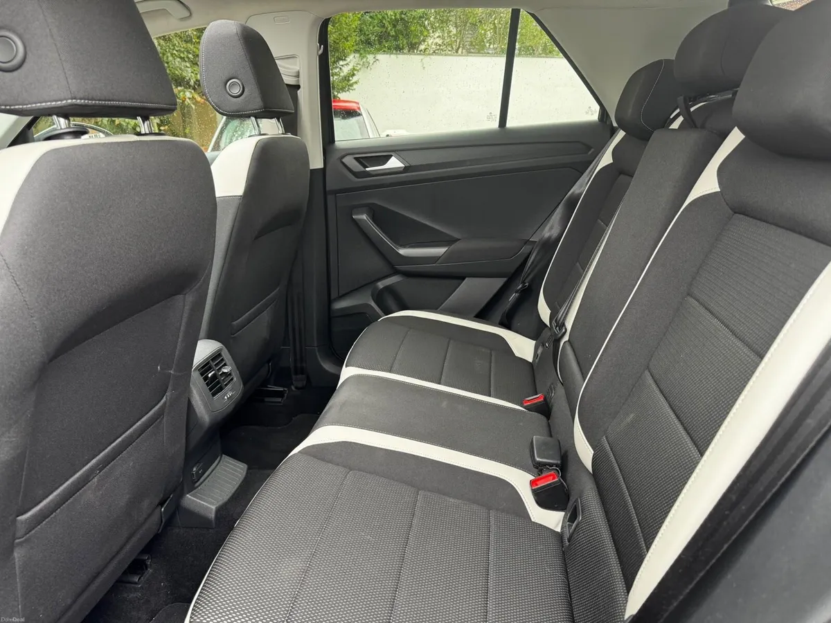 Volkswagen T-ROC Highline 1.5 TSI - Image 5