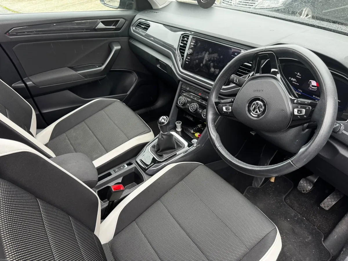 Volkswagen T-ROC Highline 1.5 TSI - Image 6