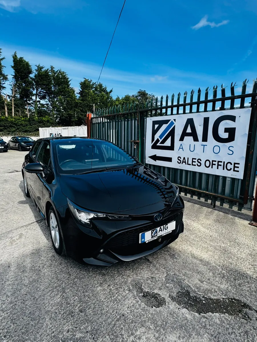 Toyota Corolla 1.8 HYBRID ICON TECH HEV CVT - Image 3