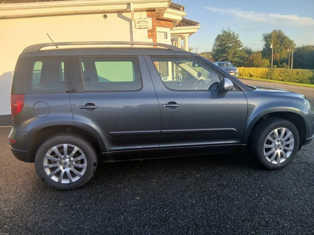 Car - Image 2