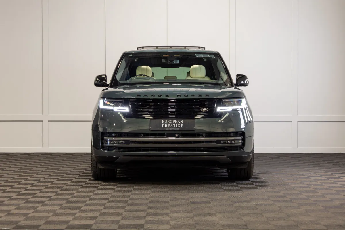 2024 Range Rover P460e HSE *Pan Roof - Image 2