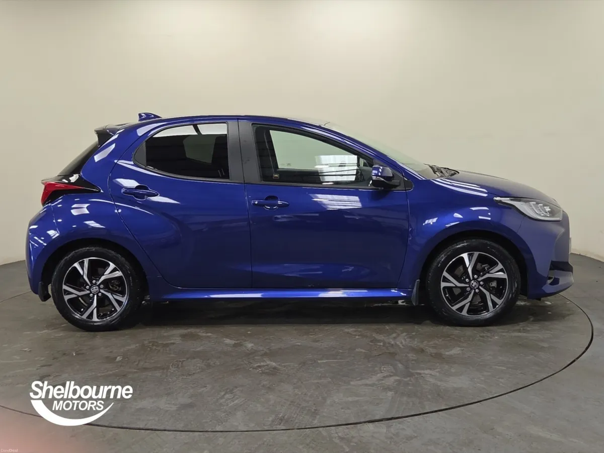 Toyota Yaris 1.5 Hybrid Design 5dr CVT - Image 3