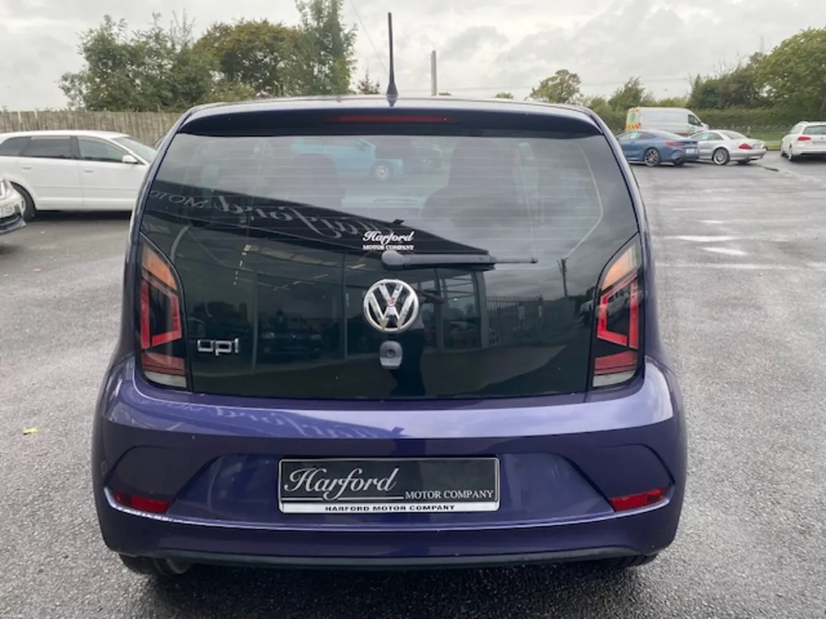 Volkswagen Up! 1.0 Automatic - Image 6