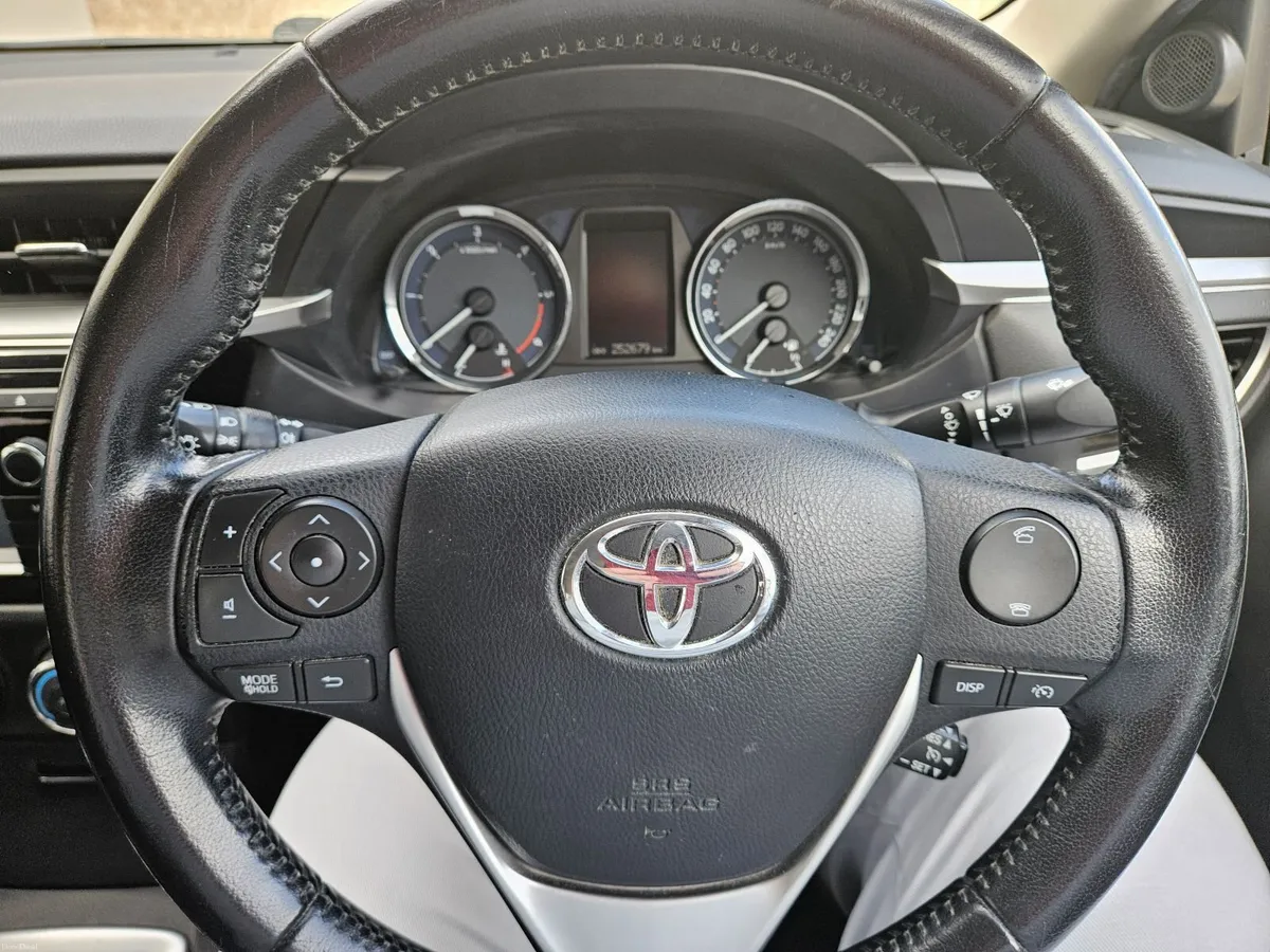 Toyota Corolla 2016 - Image 3