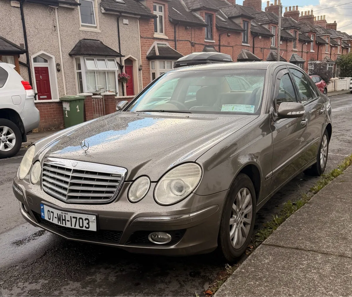 Mercedes E200 Kompressor Automatic 2007 - Image 2