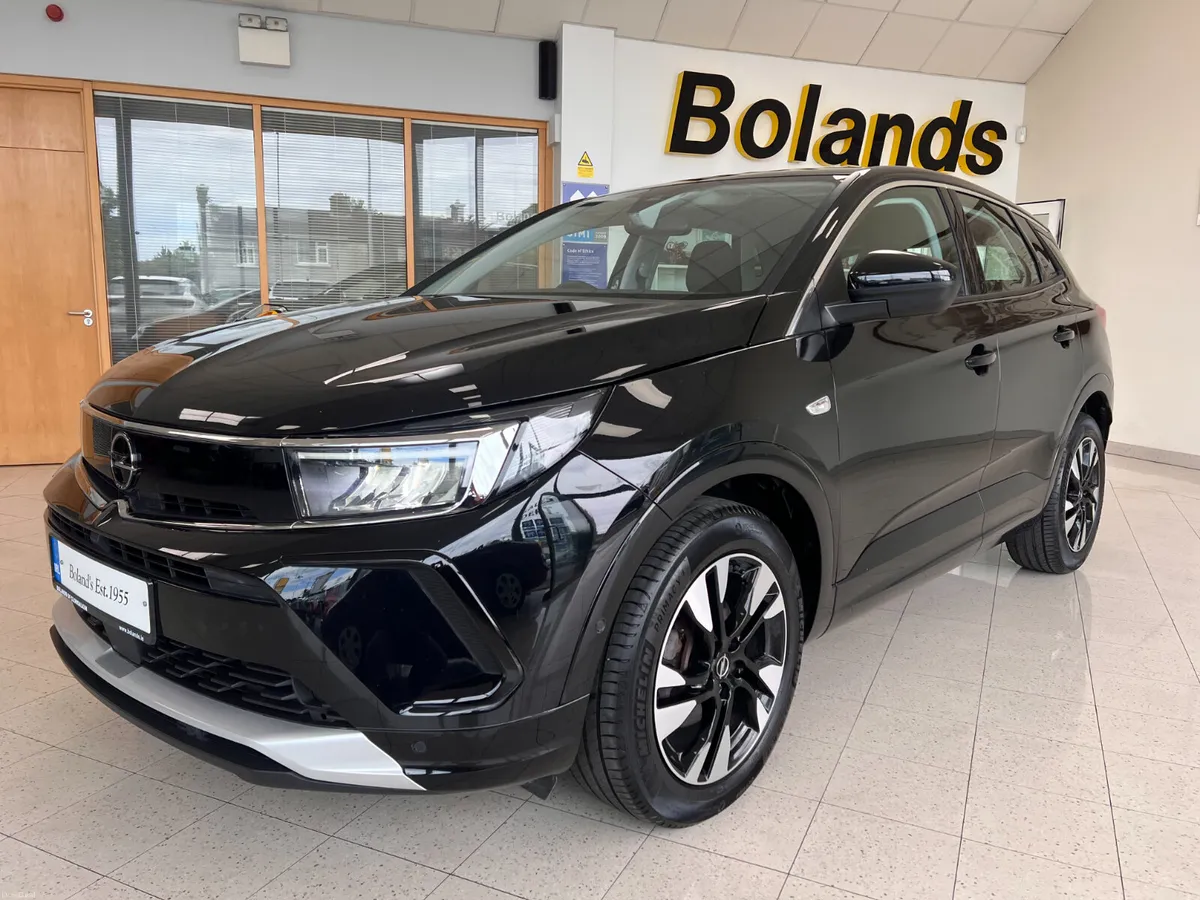 Next To New Only 32,000 Kms 2023 Opel Edition Gran - Image 6