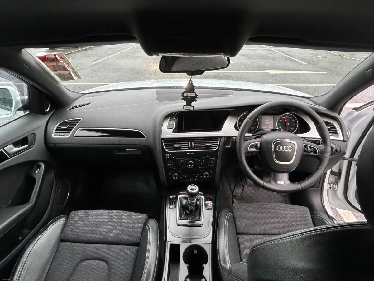 AUDI A4 SLINE BLACK EDITION - Image 6