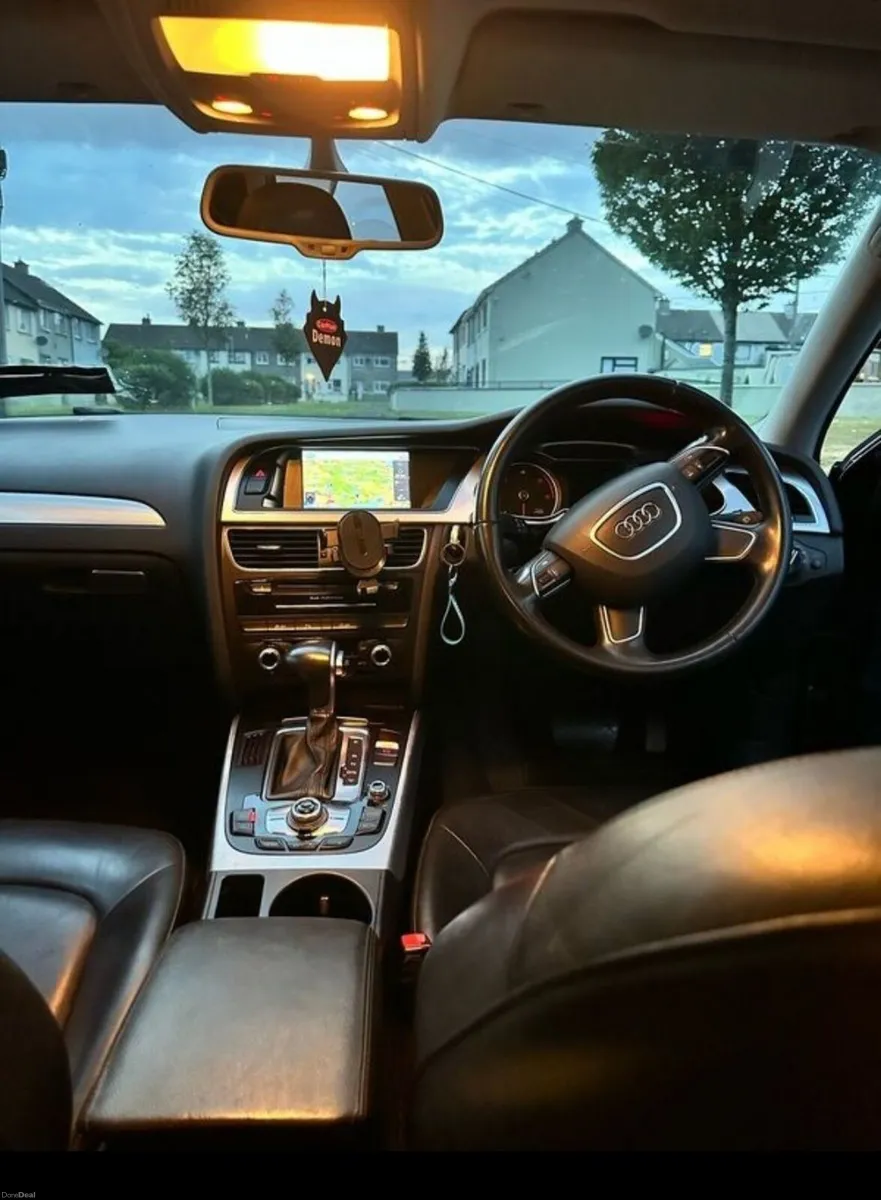 Audi A4 2015 - Image 2