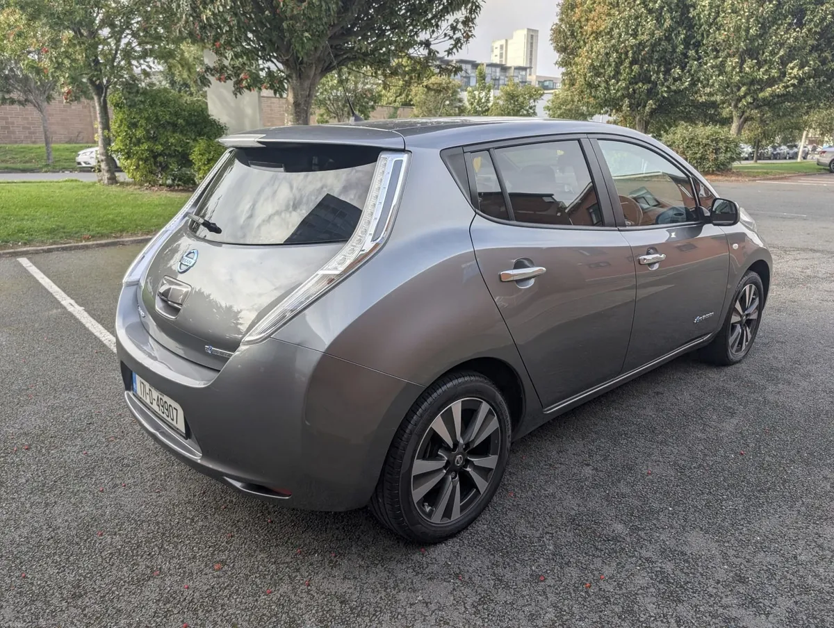 Nissan Leaf Tekna 30kWh – Top Spec - Image 6