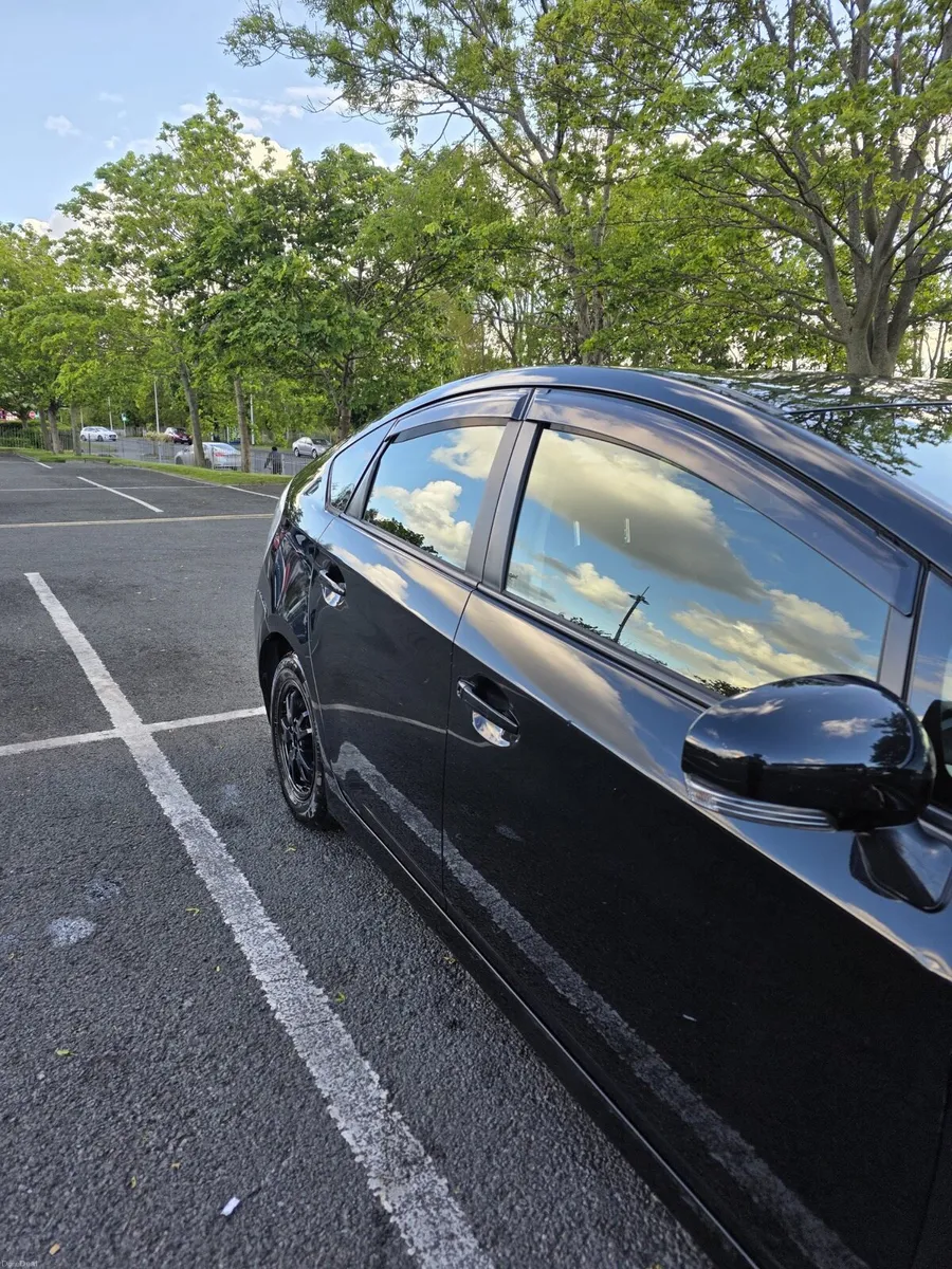 Toyota prius 2015 5500€ - Image 3