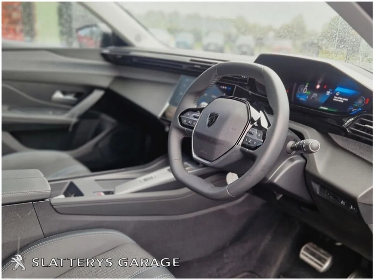 Peugeot 308 Electric 156bhp 54 kWh Allure 400kms W - Image 4