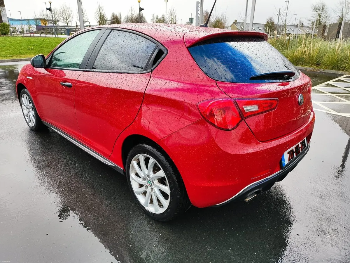 Alfa Romeo Giulietta 2020 - 1.6 JTDm 120HP - Image 4
