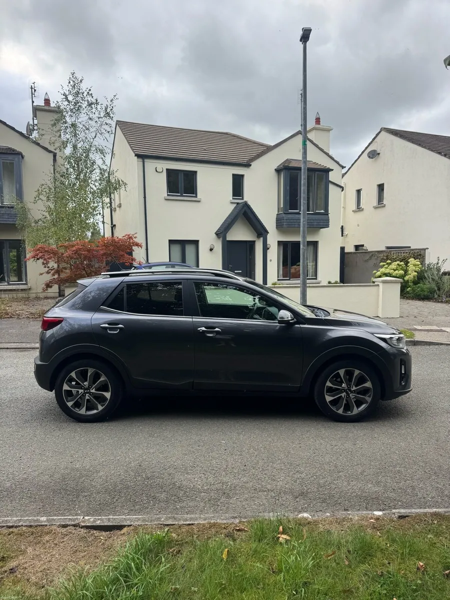 2017 Kia Stonic - Full Kia Service History - Image 6