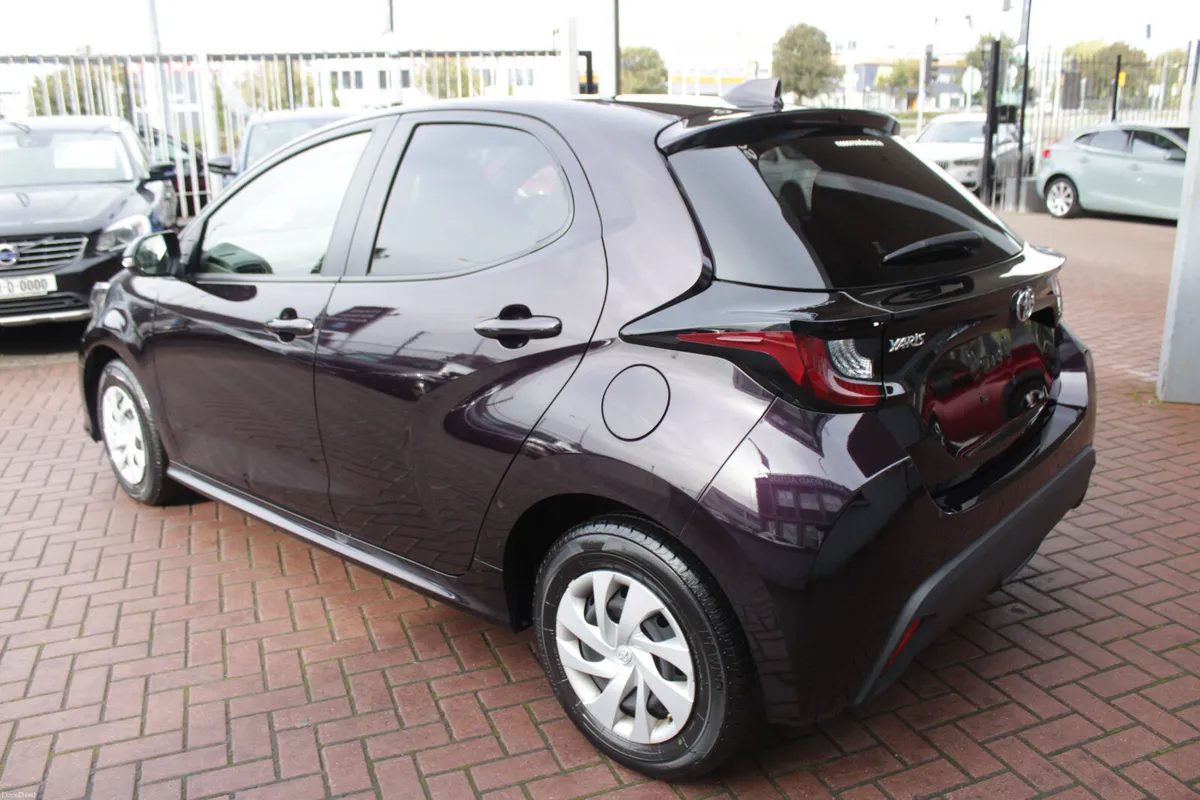 2021 TOYOTA YARIS - Image 6