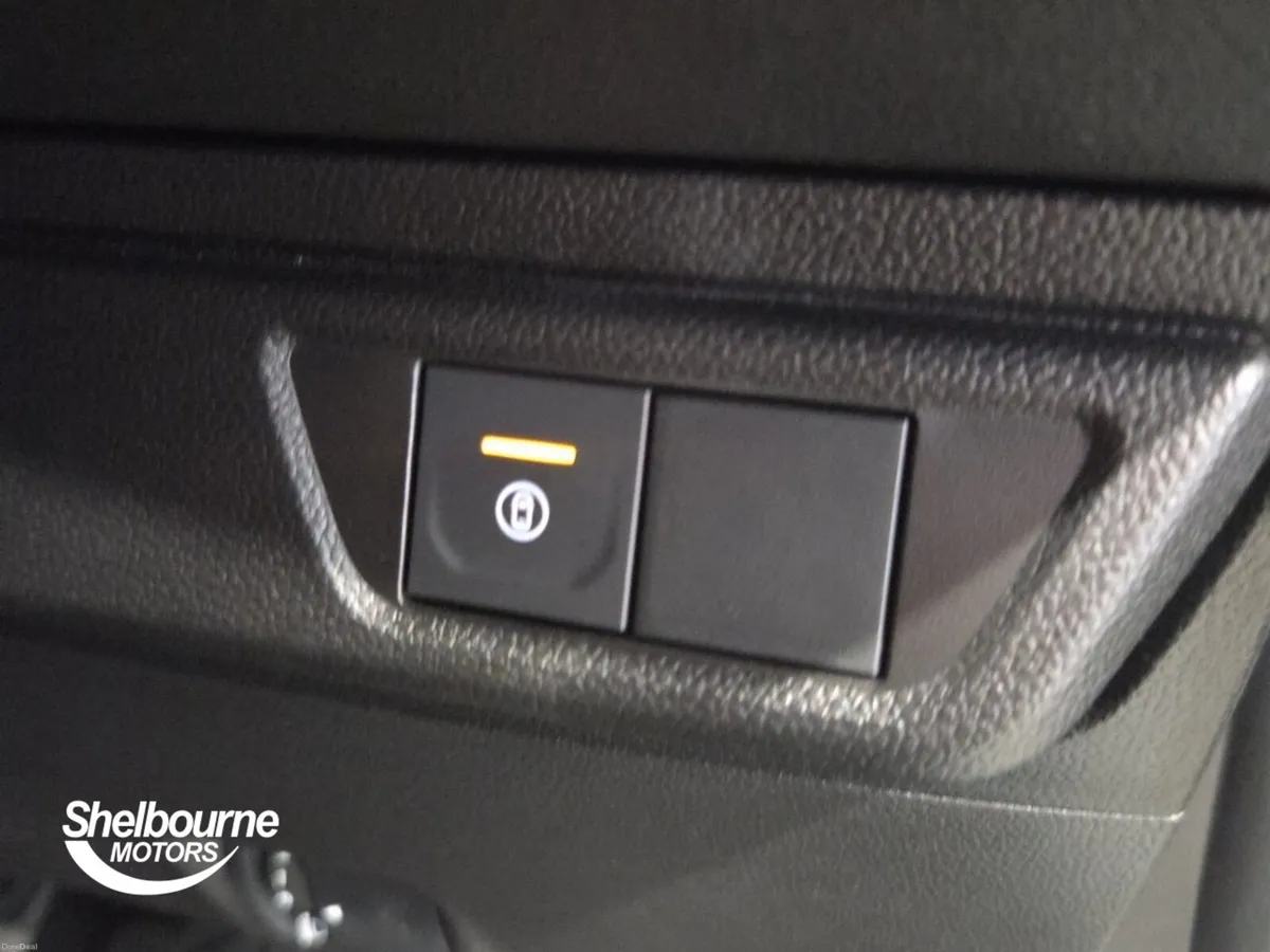 Dacia Sandero Stepway 1.0 TCe Extreme 5dr - Image 5