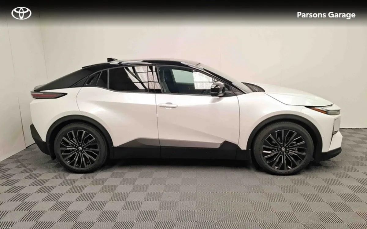 Toyota C-HR C-HR+ Premier - Image 3