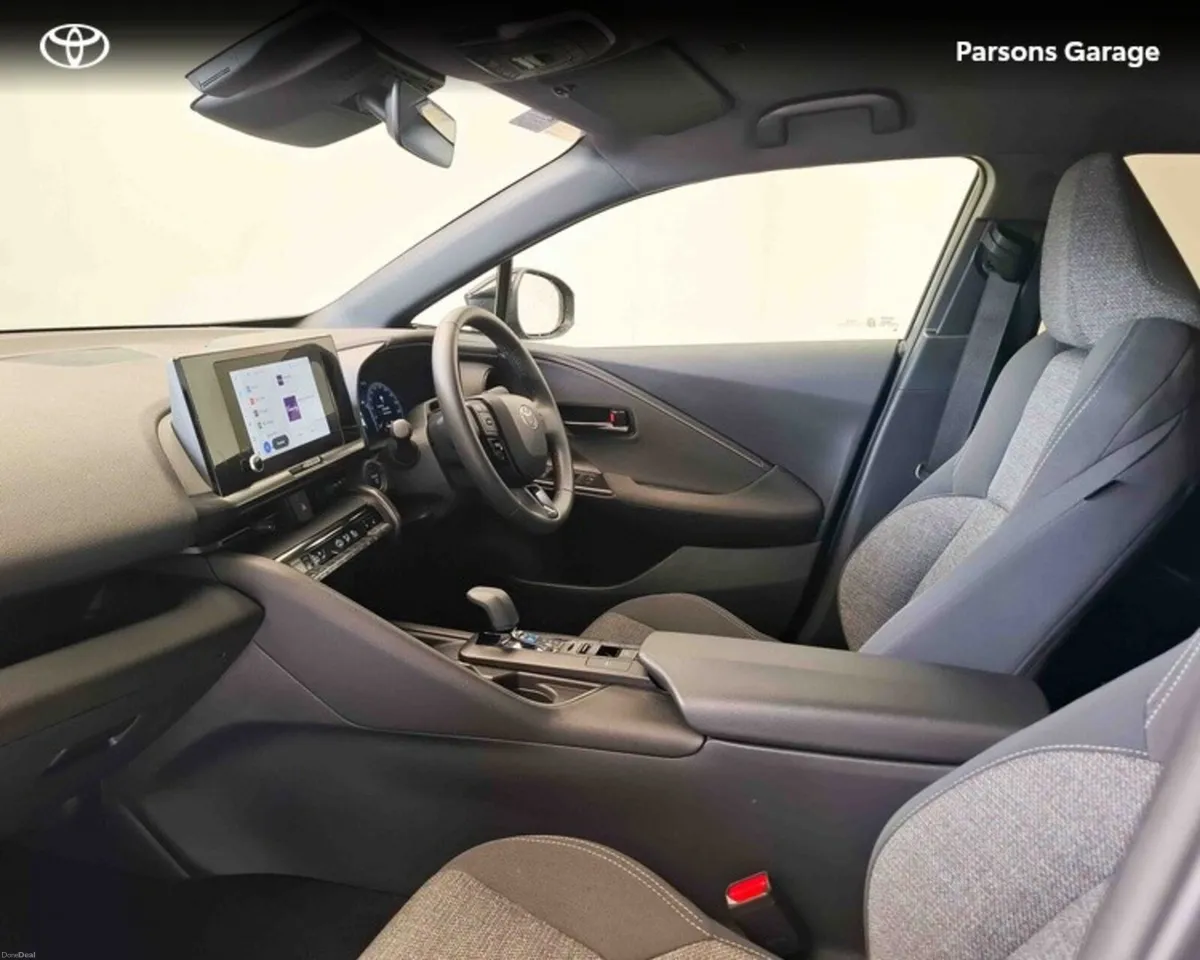 Toyota C-HR C-HR HEV Sport - Image 6