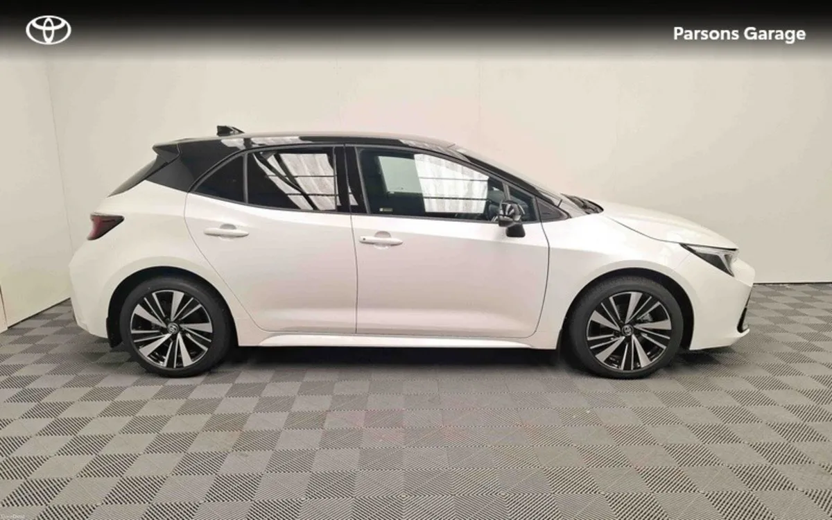 Toyota Corolla Corolla HB Lunasport - Image 3