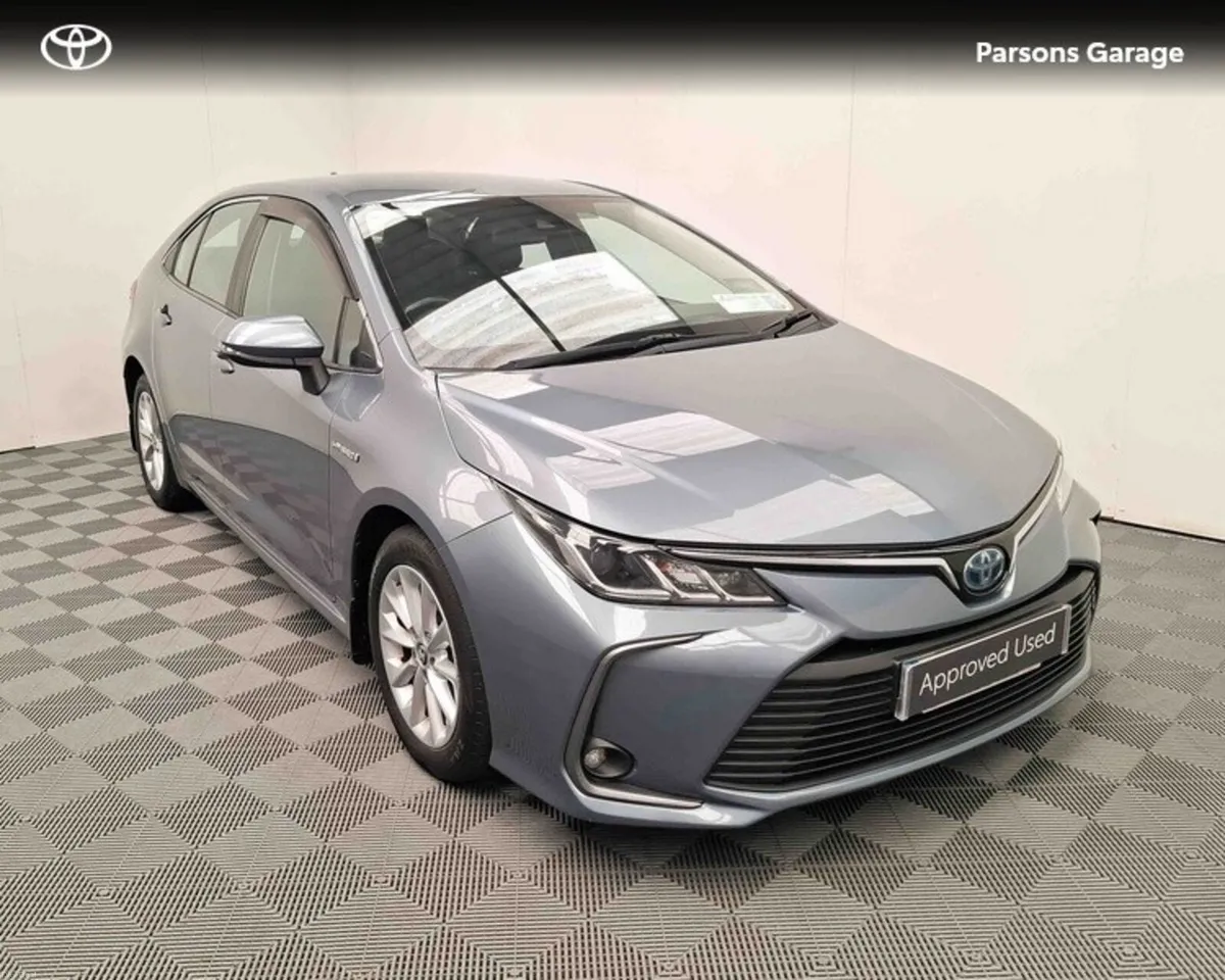 Toyota Corolla COROLLA HYBRID LUNA SAL - Image 1