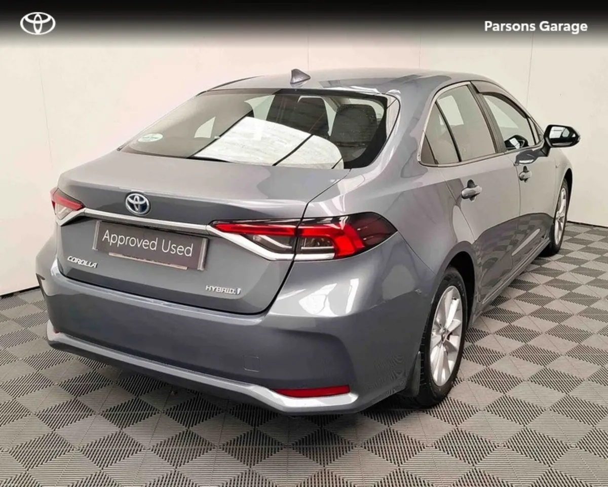 Toyota Corolla COROLLA HYBRID LUNA SAL - Image 2
