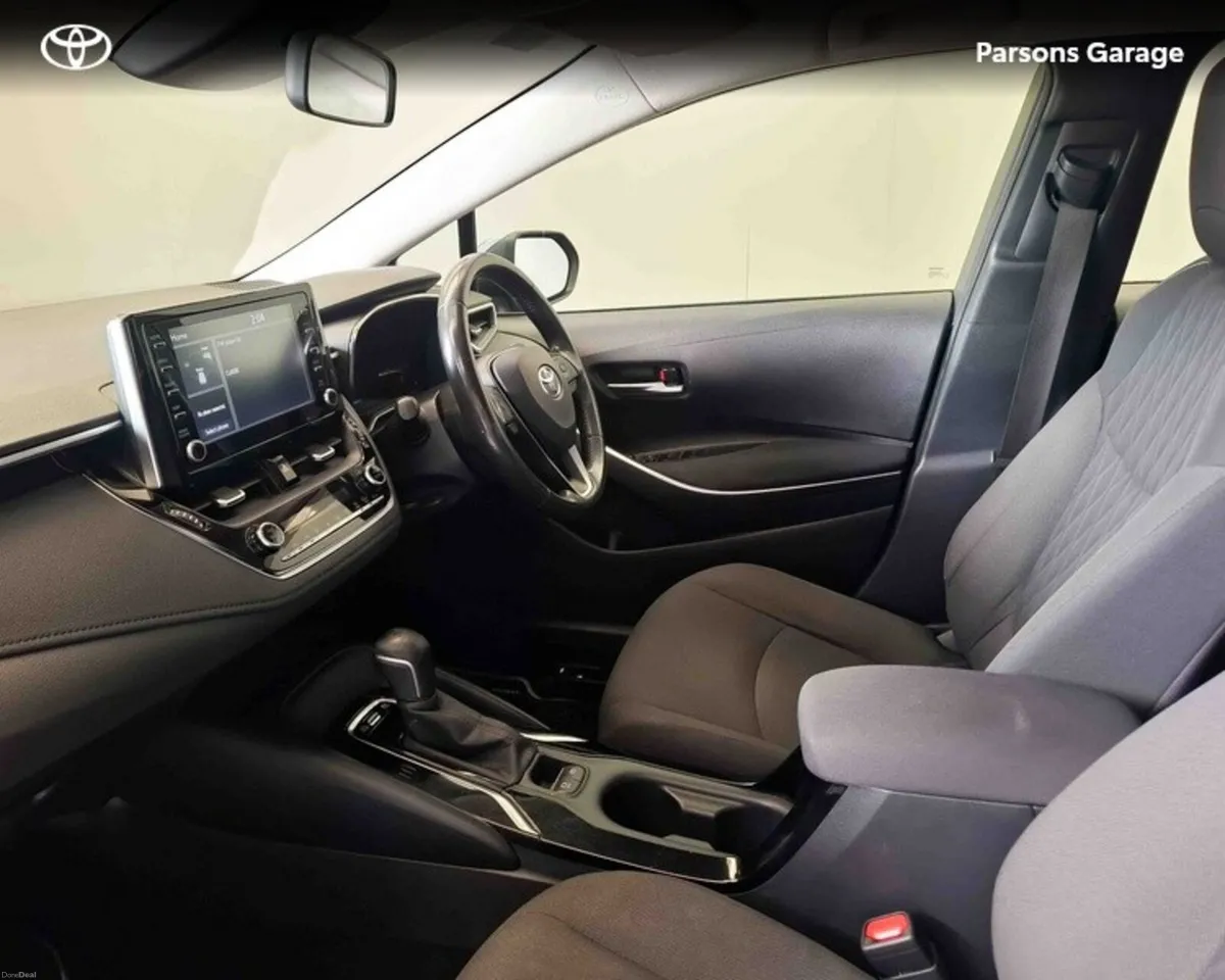 Toyota Corolla COROLLA HYBRID LUNA SAL - Image 6